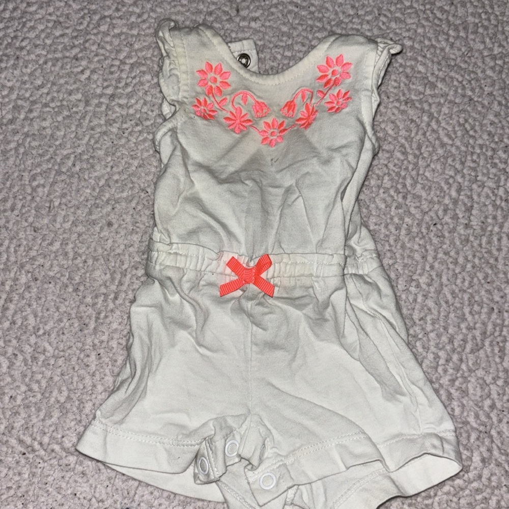 Girl’s NB bundle - Picture 2 of 9